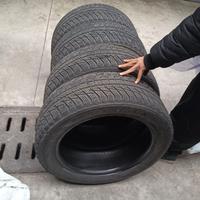 Pneumatici  invernali 215.55.18