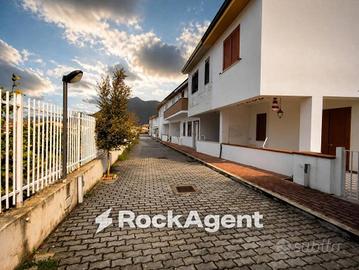 Villetta a schiera di 108 m² con 4 locali a Tortor