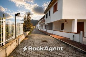 Villetta a schiera di 108 m² con 4 locali a Tortor