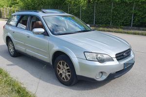 Subaru Outback 4x4 GPL gancio traino