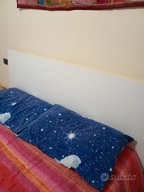 Struttura letto bianca in legno