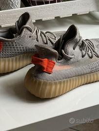 Adidas Yeezy Boost 350 v2 Tail Light