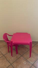 Tavolino con sedia per bambini