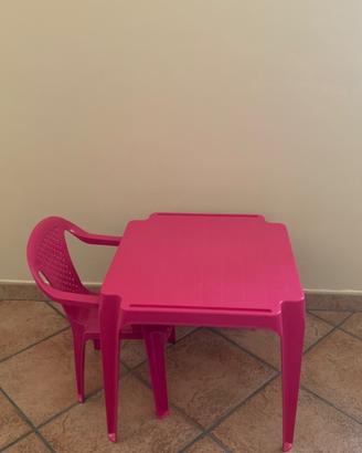Tavolino con sedia per bambini
