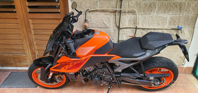 Ktm 990 duke maggio 25