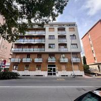 Appartamento in centro con box auto