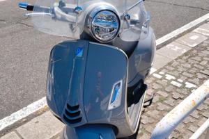 Vespa 300 GTS HPE
