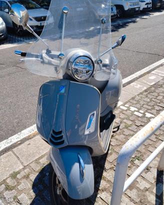Vespa 300 GTS HPE