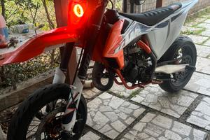Ktm sx 125 2022 motard rosa