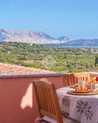 VILLA A SCHIERA D'ANGOLO A SAN TEODORO