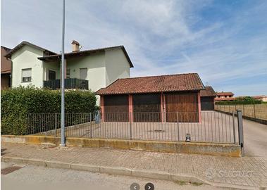 Trilocale con terrazzo e garage