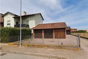 Trilocale con terrazzo e garage