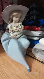 Bimba con i fiori Lladro' 