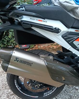 terminale di scarico Akrapovic 