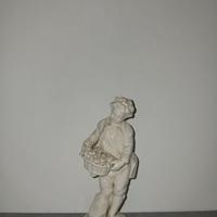 Statuina Vintage in Porcellana "N" Capodimonte - 