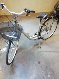 Bicicletta donna ruota 28 Alluminio seminuova