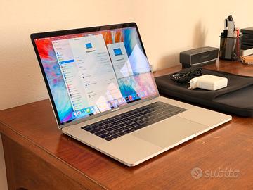 MacBook Pro 15” 512gb SSD 16GB CONS.DOM A+