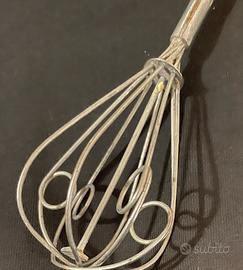 Frullino a stantuffo antico in ferro primi ‘900