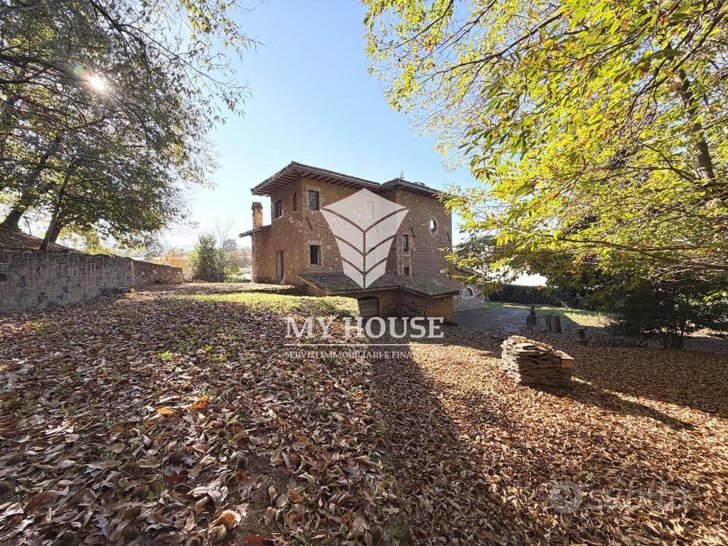 Rustico / Casale di 463 m² con più di 5 locali e b - Vista 5