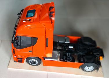 IVECO Stralis Hachette 1/12 