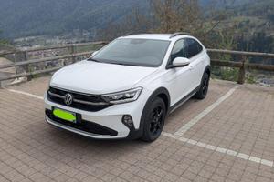 VW Taigo Plus 115cv Fari MATRIX con 2 Set di Ruote