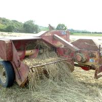 Pressatrice imballatrice e ranghinatore