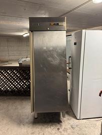 Frigorifero professionale in acciaio