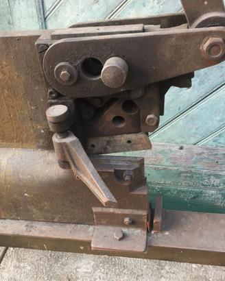 Trancia manuale per ferro