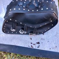 Borsa pelle moto borchie