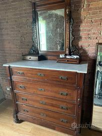 Comò con specchiera