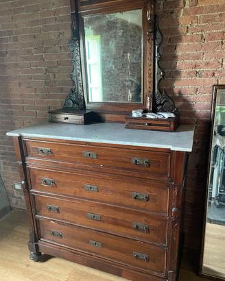 Comò con specchiera