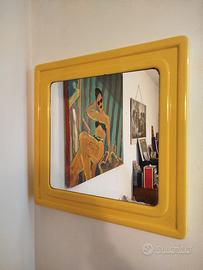 Specchio SALC anni ’80 in PVC giallo Design Cantu