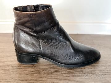 Stivaletti all caviglia, vera pelle numero 38