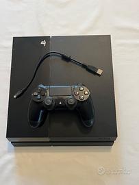 PS quattro 500 gb joystick e nove giochi