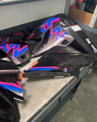 plastiche yz 125