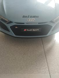 auto giocattolo elettrica