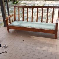 divanetto in noce lungo 1,75 senza cuscini