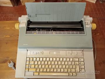 Macchina da scrivere Olivetti ET Compact 65