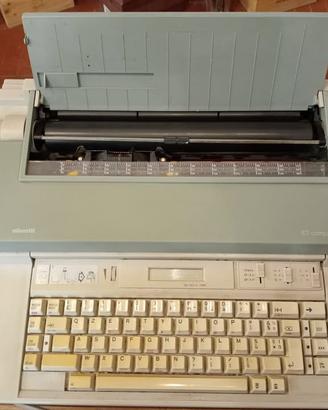 Macchina da scrivere Olivetti ET Compact 65