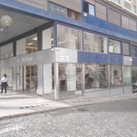 Centralissimo negozio su tre livelli