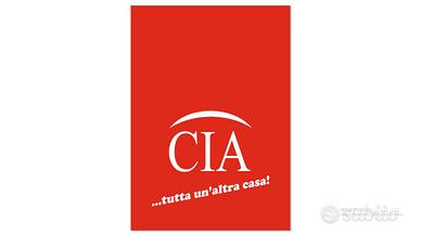 Locale commerciale 190 mq.+deposito ed atrio