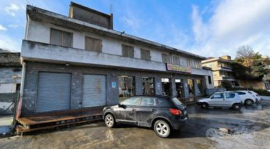 Locale commerciale al piano terra