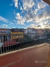 Pantano 100 mq ristrtutturato balconi p.auto Liber