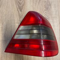 Fanale posteriore destro Mercedes classe C w202