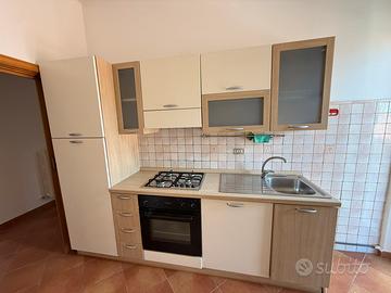 CUCINA COMPLETA CON ELETTRODOMESTICI