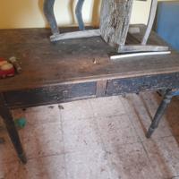 armadio baule, tavolo