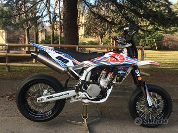 Husqvarna SM 450 - 2010 + telaio targato