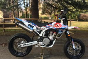 Husqvarna SM 450 - 2010 + telaio targato