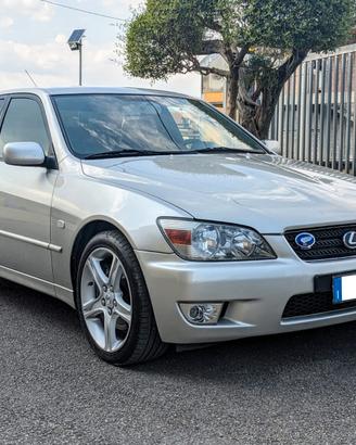 Lexus IS 200 2.0 Silver auto