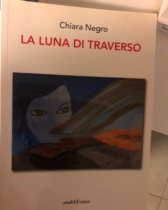 Libro giallo "La luna di traverso"